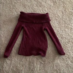 Hollister Across the shoulder sweater